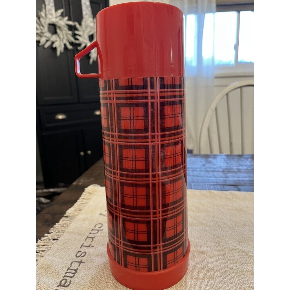 Vintage Aladdin Thermos Red Black Plaid 1 Quart USA holidays Decor